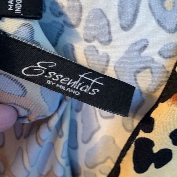 Essentials by Milano Size Medium sleeveless cheetah top with raw edge hems - Picture 4 of 9